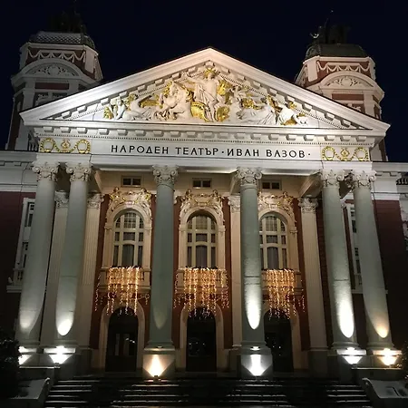 Апартаменты And Spacious