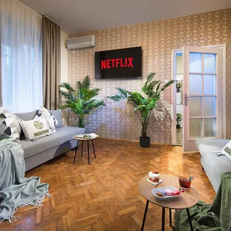 And Spacious Apartament *